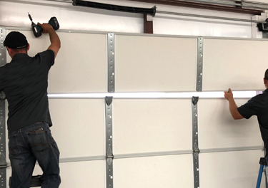 overhead garage door repair in San Fernando