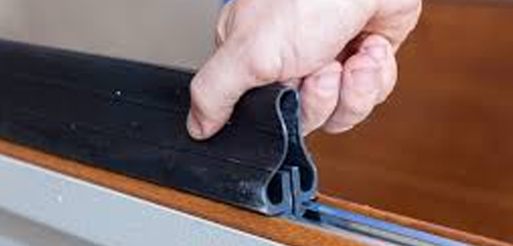 garage door weather seal stripping in San Fernando